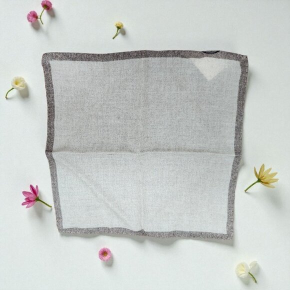 SUIT SUPPLY Pocket Square – Classic Plain Brown 12.5''x 12.5'' - Picture 8 of 8